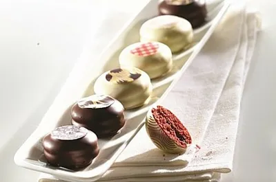 Tegral Satin Crème Cake Red Velvet -kakkuseos